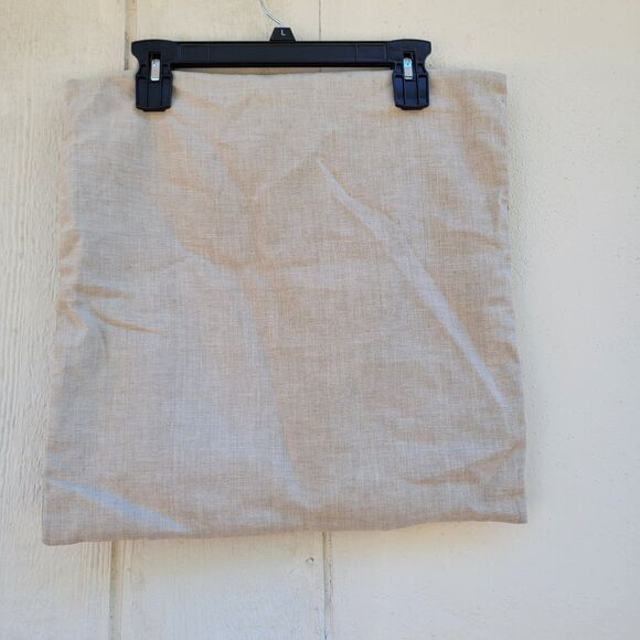 Crate & Barrel Gillespie linen blend embroidered paisley 18x18 pillow cover - Picture 2 of 6